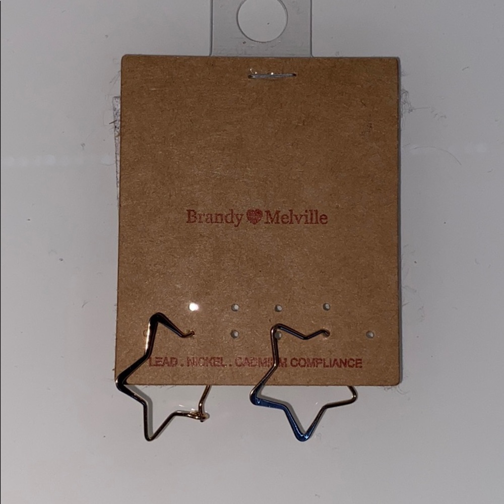brandy melville - gold star earrings